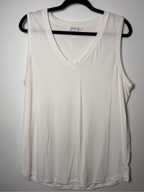 Athleta Women’s Essential V-Neck Athletic Tank Top, Color: White, Size: XL